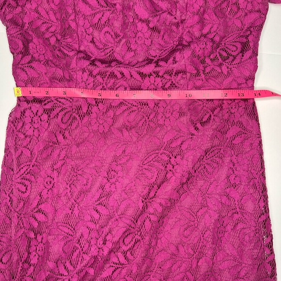 Lulu’s Jaclyn Magenta Lace off the shoulder midi crocheted dress lined size M - Picture 9 of 10